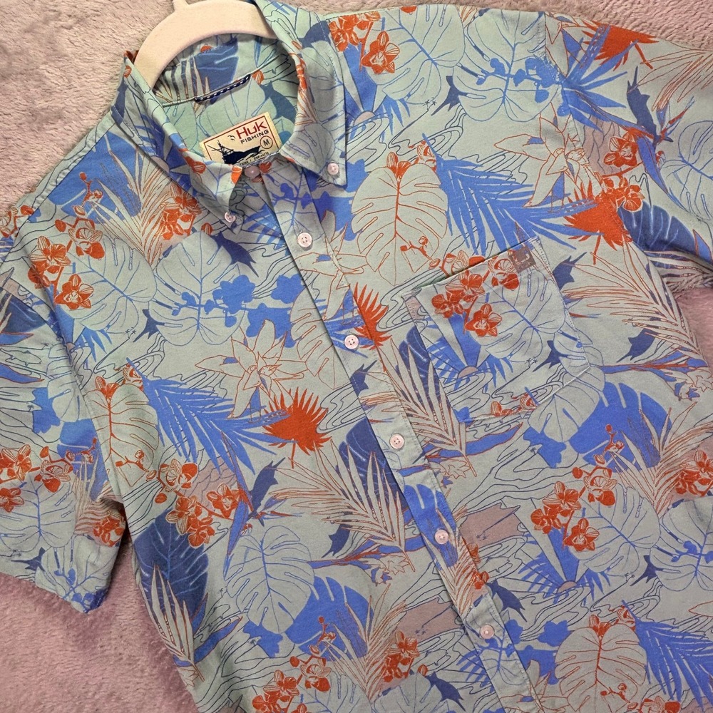 Huk Mens Shirt Size Medium Blue Floral Tropical Fishing Button Down H1500195-494
